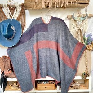 BB Dakota by Steve Madden Reversible boho fleece Cape/body wrap equestrian vibe